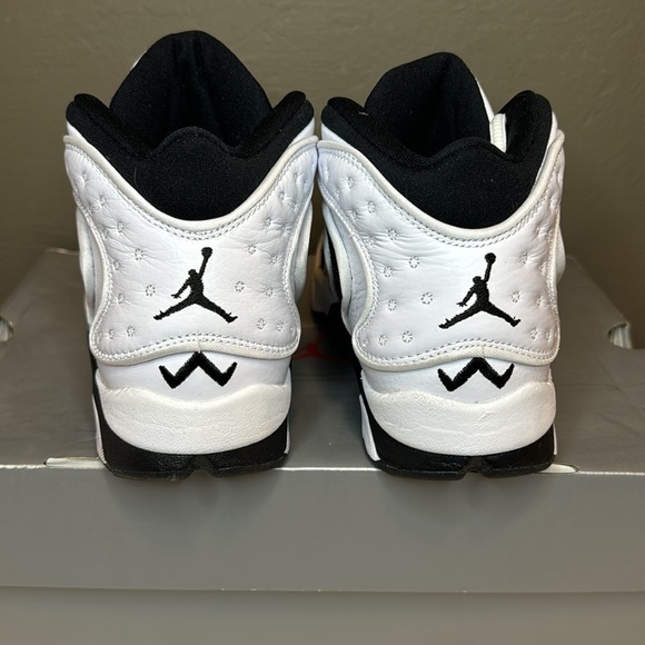 Women’s Jordan OG - Picture 3 of 7